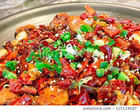 Chinese Sichuan cuisine - Lazuchi (chicken chicken) Chinese Sichuan cuisine - Lazuchi (chicken chicken) 125124087