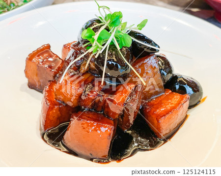 Chinese cuisine: Dongpo pork 125124115