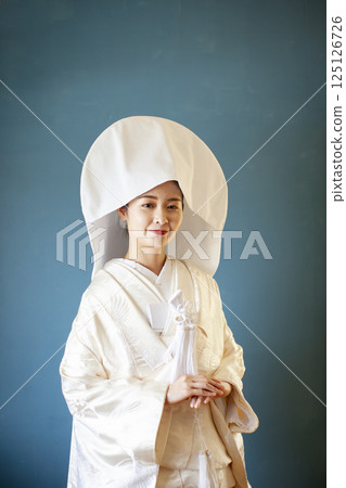 新娘一身純白 新娘一身純白 125126726