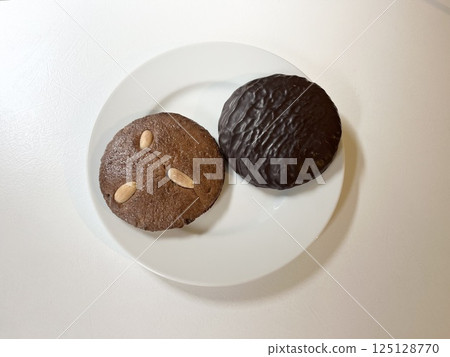 Lebkuchen, a traditional cake from Nuremberg, Bavaria, Germany 125128770