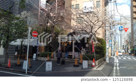 Chanoki Shrine in Ningyocho, Nihonbashi 125128898