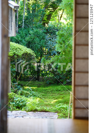 Temple gardens in Ohara, Kyoto Temple gardens in Ohara, Kyoto 125128947