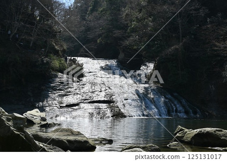 Yoro Valley Shibamata Waterfall 125131017