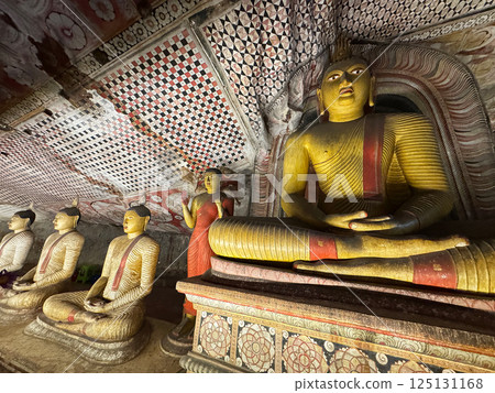 丹布勒石窟寺、佛像與壁畫,世界遺產 丹布勒石窟寺、佛像與壁畫,世界遺產 125131168