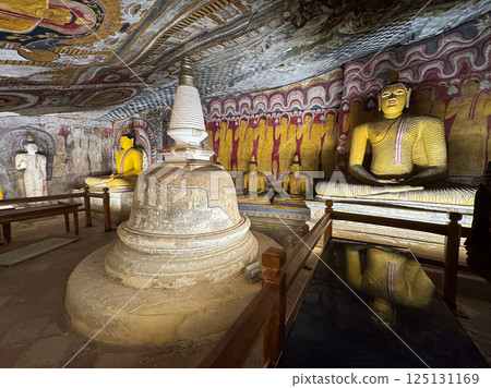 丹布勒石窟寺，第 4 窟，世界遺產 125131169