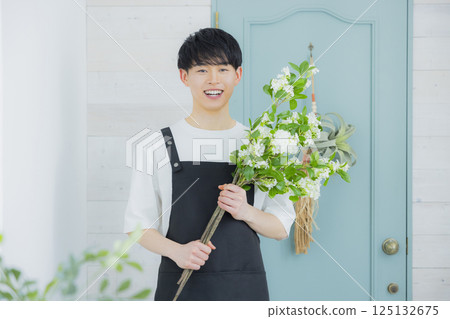 Florist man Florist man 125132675