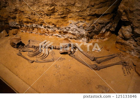 盧森堡國家歷史藝術博物館，古墓 125133846