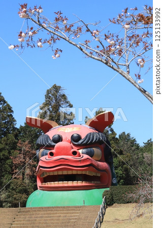 The giant lion's head at Hitachi Fudoki Hill 125133992