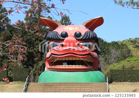 The giant lion's head at Hitachi Fudoki Hill 125133993