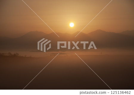 Tokachidake山的黎明 125136462