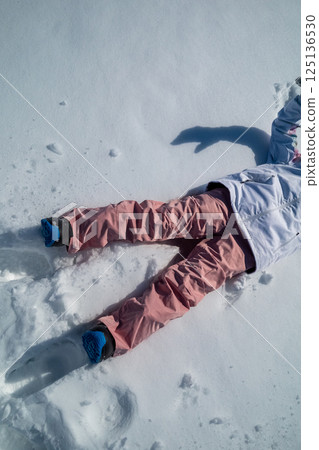 snowboard, snowboarding, female 125136530