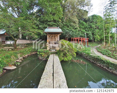 山口縣下關市吉見町龍王神社境內的貴船神社 山口縣下關市吉見町龍王神社境內的貴船神社 125142975