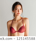 泳裝工作室拍攝的女人 125145588