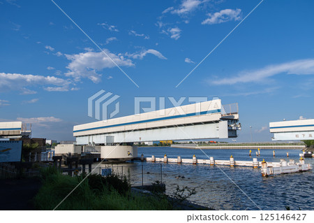 羽田活動橋和蝦鳥川 - 日本東京大田區 125146427