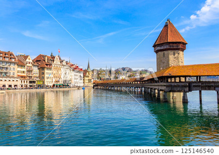 Chapel bridge spanning the river Reuss in the city of Lucerne, Switzerland 125146540