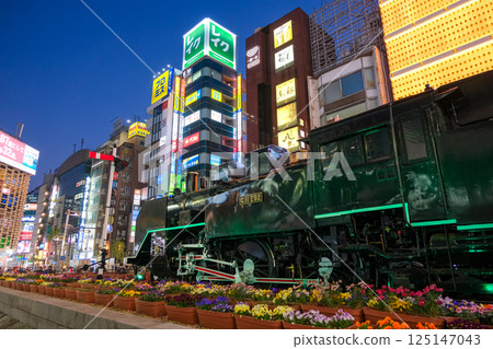 Shinbashi Station West Exit Plaza and streetscape at night in Minato Ward, Tokyo Shinbashi Station West Exit Plaza and streetscape at night in Minato Ward, Tokyo 125147043