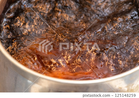 Boiling liquid in a pot Boiling liquid in a pot 125148259