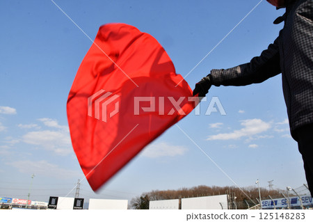 Red flag in race 125148283
