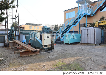 採用旋轉方法鑽井 125149185