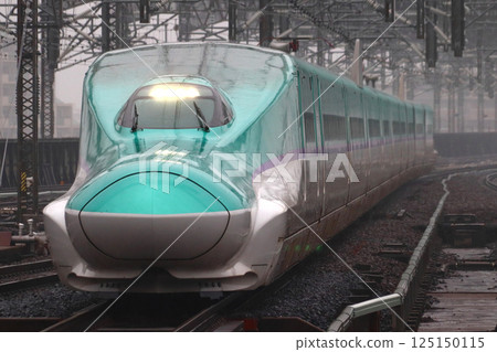 Hokkaido Shinkansen H5 Series (10-car train: running alone south of Sendai) Hokkaido Shinkansen H5 Series (10-car train: running alone south of Sendai) 125150115