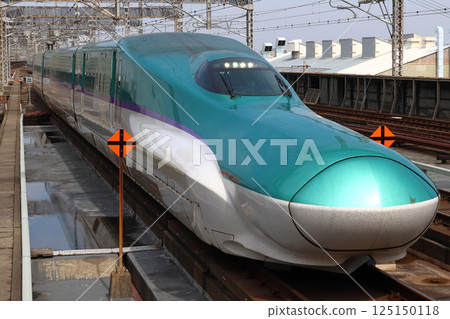 Hokkaido Shinkansen H5 Series (10-car train: running alone south of Sendai) 125150118