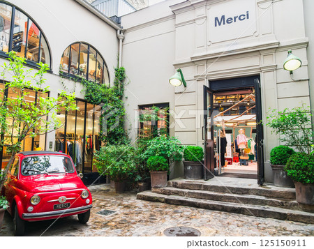 Merci: A popular select shop in Paris 125150911