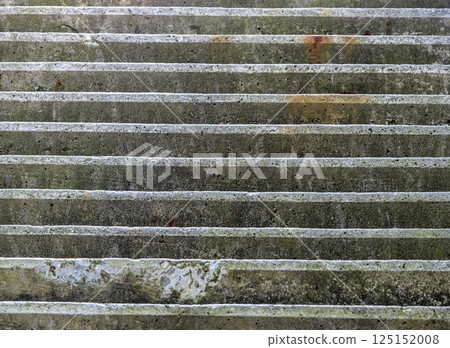 cement steps in the city 125152008