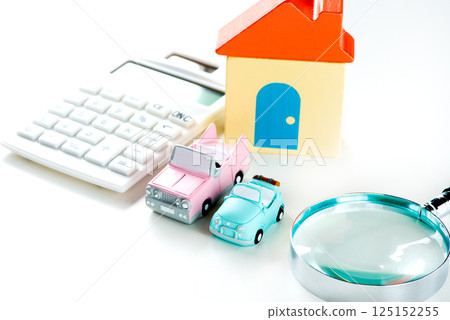 Household image 125152255