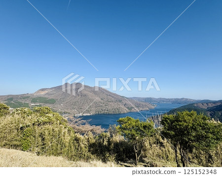 Lake Ashi as seen from Hakone Lake Ashi Observation Park 125152348