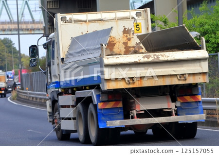 Dump truck image Dump truck image 125157055