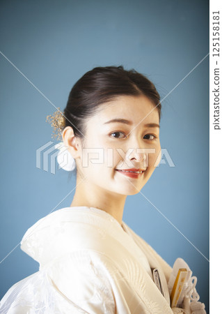 新娘一身純白 125158181