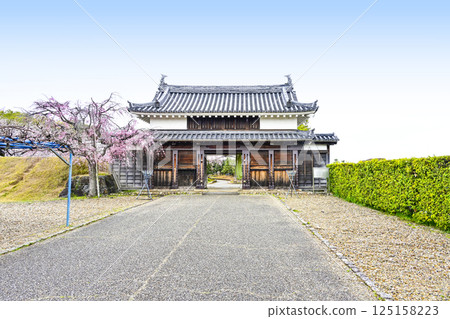 西尾市歷史公園：銅石門 125158223