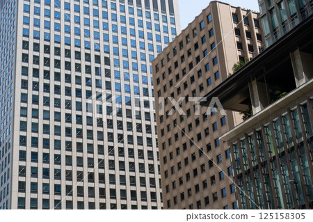 View of the skyscrapers of Marunouchi 125158305