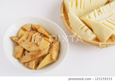 Boiled bamboo shoots and boiled bamboo shoots 125159153