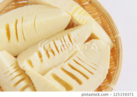 Boiled bamboo shoots 125159371