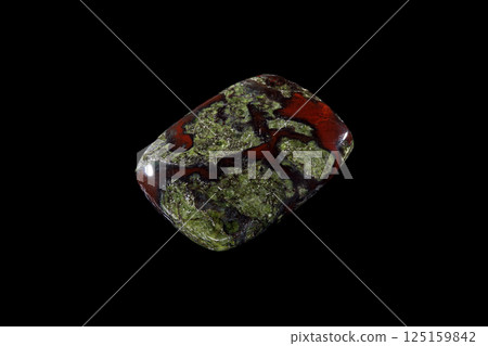 大自然繪製的龍血碧玉圖案 大自然繪製的龍血碧玉圖案 125159842