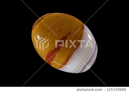 Mookite: A stone that harbors a landscape 125159998