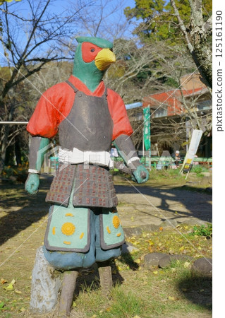 桃太郎神社參道上的雉雞雕像 125161190