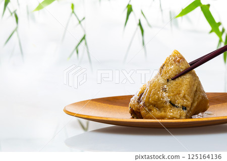 Zongzi, China, Dragon Boat Festival, glutinous rice, fillings 125164136