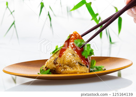 Zongzi, China, Dragon Boat Festival, glutinous rice, fillings 125164139