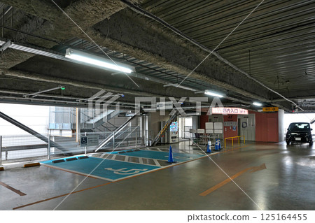 購物中心多層停車場（Caring Parking） 125164455