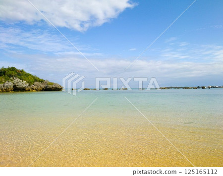 沖繩恩納村清澈的海水 沖繩恩納村清澈的海水 125165112