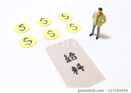 Salary and businessman image① 125165938