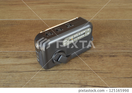 防災用品（收音機、智慧型手機充電燈） 125165998