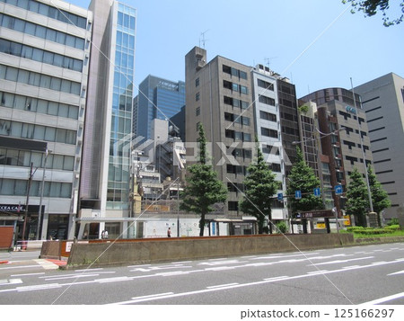 Near Nihonbashi 3-chome 125166297