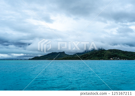 Panoramic View of Bora Bora Island in French Polynesia 125167211