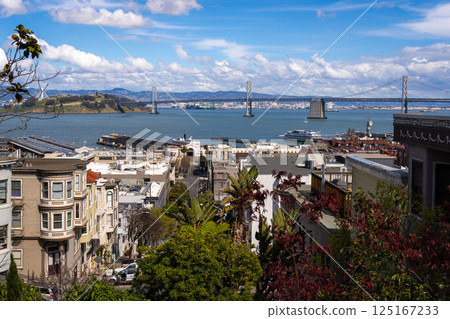 Panoramic view of San Francisco Bay and downtown skyline, USA Panoramic view of San Francisco Bay and downtown skyline, USA 125167233