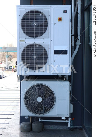 Installation of a HighEfficiency Air Conditioning Unit for optimal climate control and comfort Installation of a HighEfficiency Air Conditioning Unit for optimal climate control and comfort 125171957