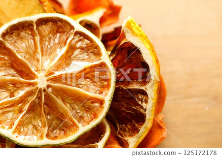 Dried Citrus Slices Perfect for Home Decoration and Aromatherapy Experiences, Enjoy Them Dried Citrus Slices Perfect for Home Decoration and Aromatherapy Experiences, Enjoy Them 125172178