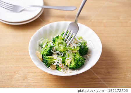 西蘭花白砂糖蒜蓉炒 125172793